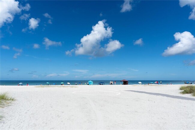 Building Photo - 5852 Ocean Isle Dr