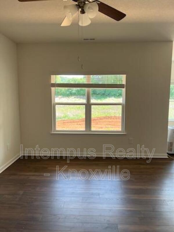 Building Photo - 1311 Hampton Pl Cir