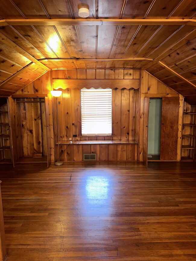 Building Photo - 20109 Stotter St