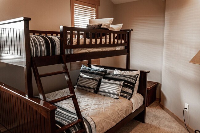 Building Photo - Immaculate Spanish Peaks Condo with Hot Tub & Pool Access