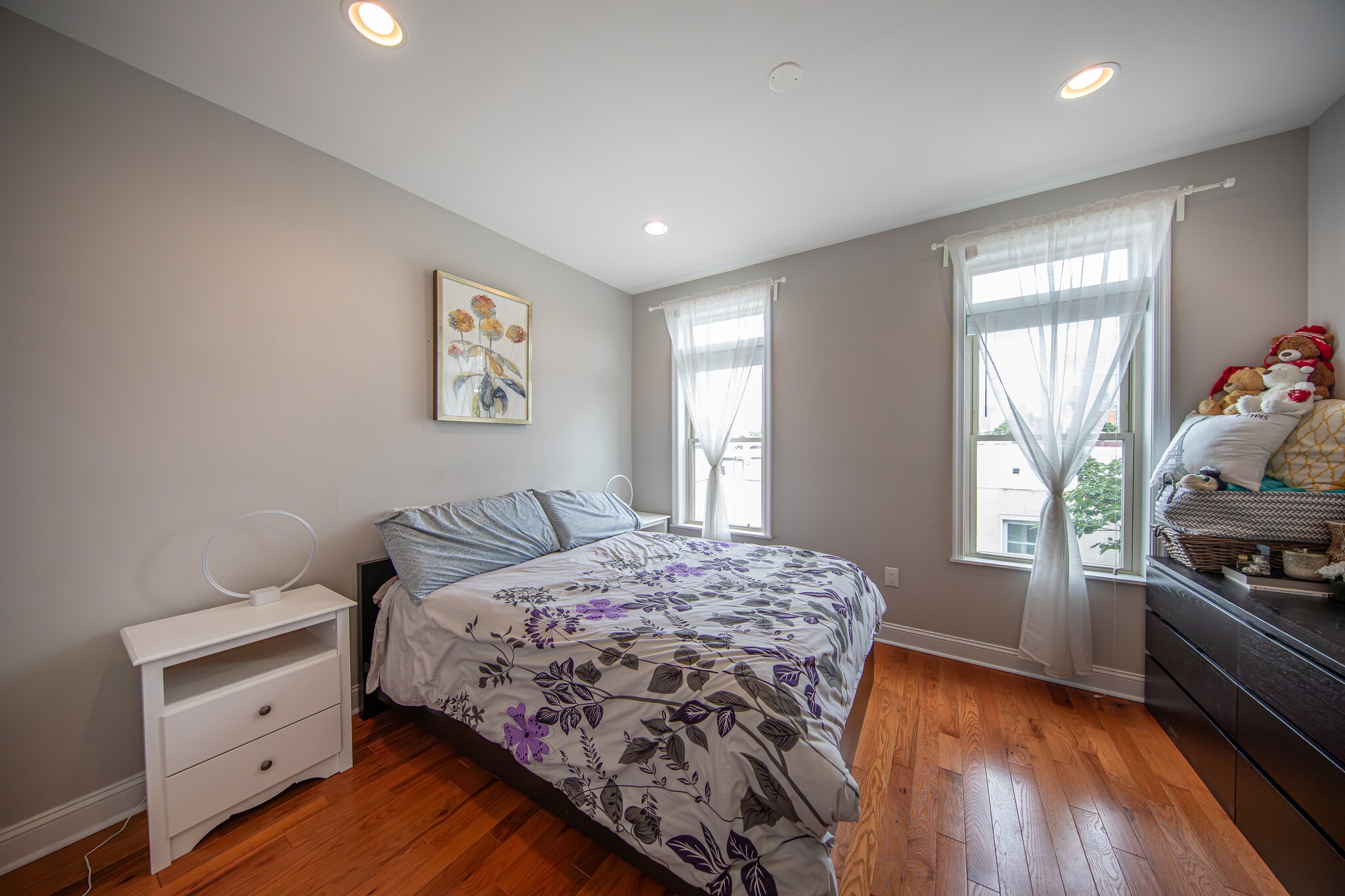 Master bedroom suite (3rd floor) - 2137 Sears St