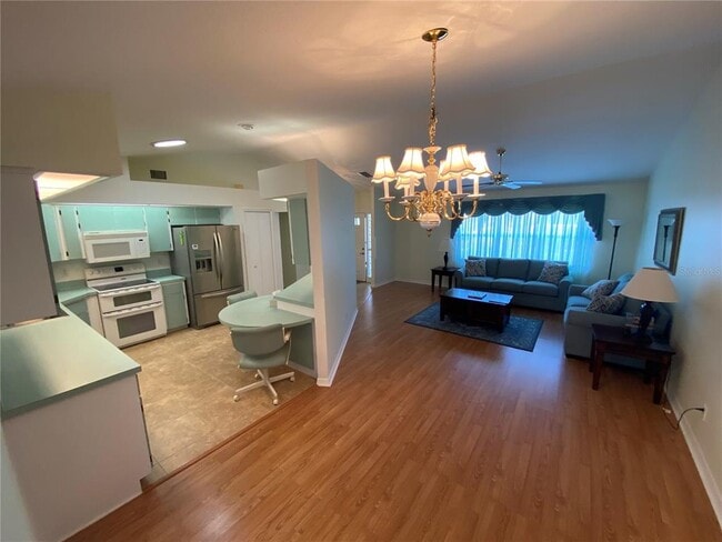 Building Photo - 26840 Racquet Cir