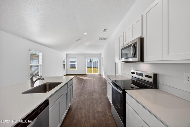 Building Photo - 1347 Little Heron Pl