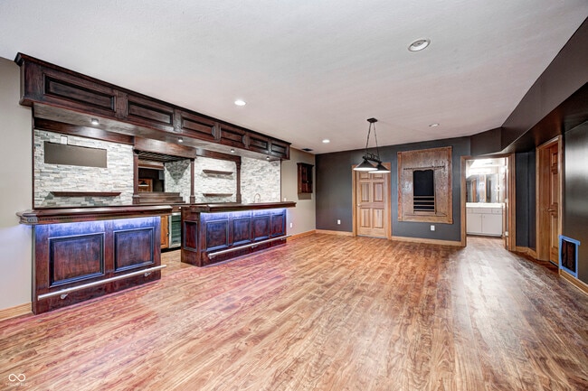 Building Photo - 2009 W 250 N