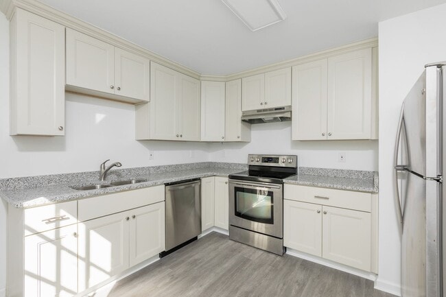 Building Photo - Spacious 4-Bedroom Home with Modern Upgrades Throughout