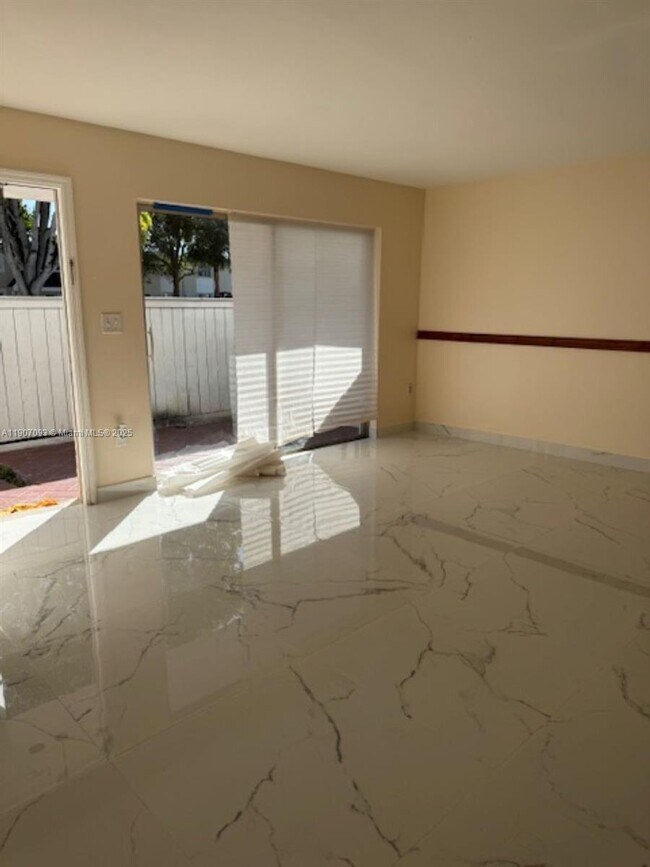 Building Photo - 4570 SW 68th Ct Cir