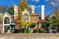 Building Photo - Chic & Spacious Townhome – 3 Beds, 3 Baths, and Modern Charm!