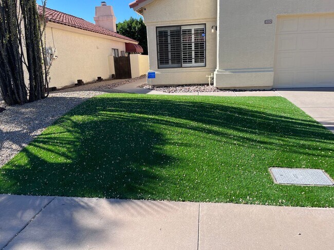 Building Photo - Adorable light and bright! 3Bedroom/2Bath Scottsdale Home!