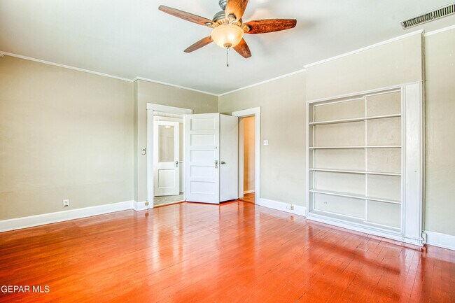 Building Photo - 1701 Elm St