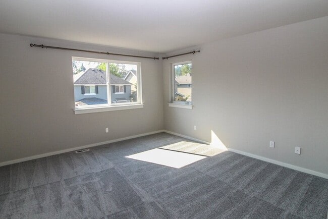 Building Photo - 319 204th St SE