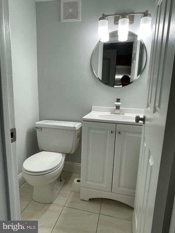 Building Photo - 1231 Linden Pl NE