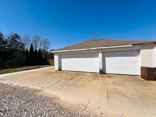 Building Photo - 5500 Big Cynthiana Rd