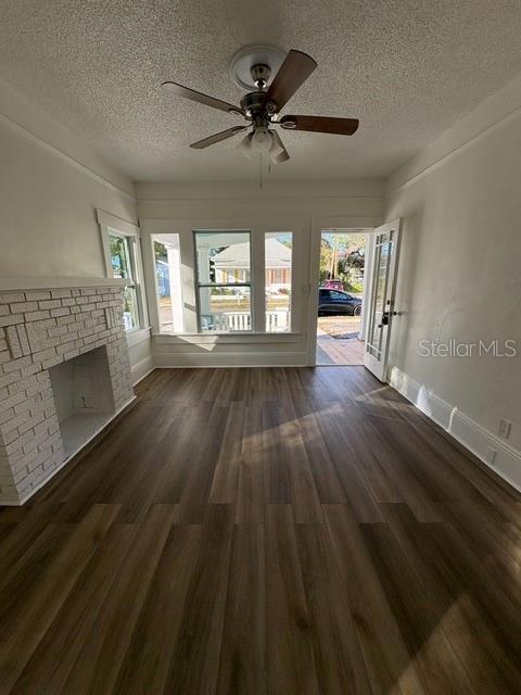 Building Photo - 911 Hart St