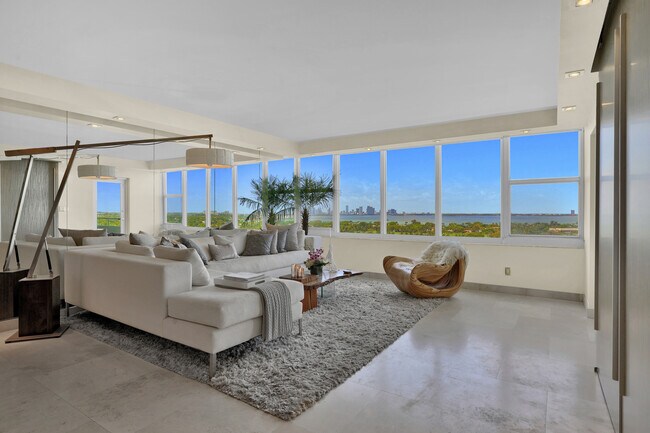 Building Photo - 5600 Collins Ave