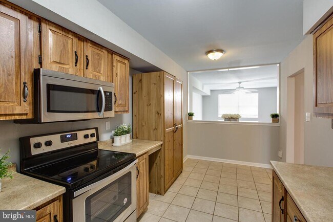 Building Photo - 3570 Lowlen Ct