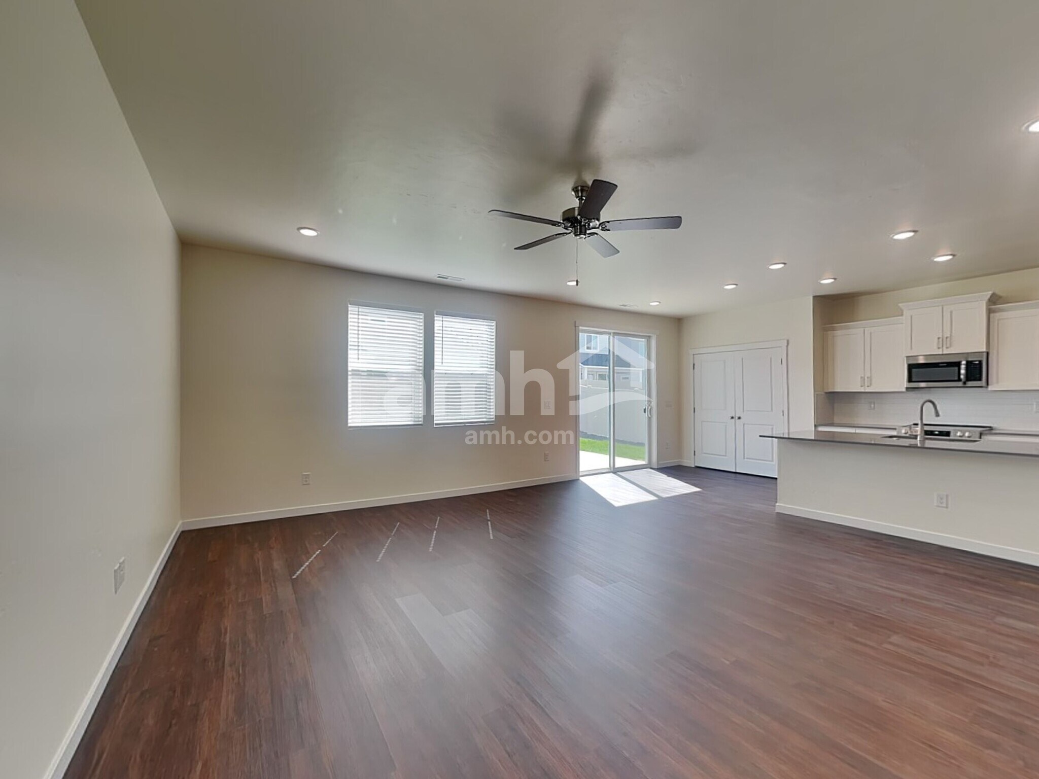 Building Photo - 1544 N Garnet Creek Ave