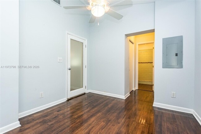 Building Photo - 330 NE 86th St