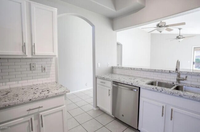 Building Photo - 3813 E Wyatt Way