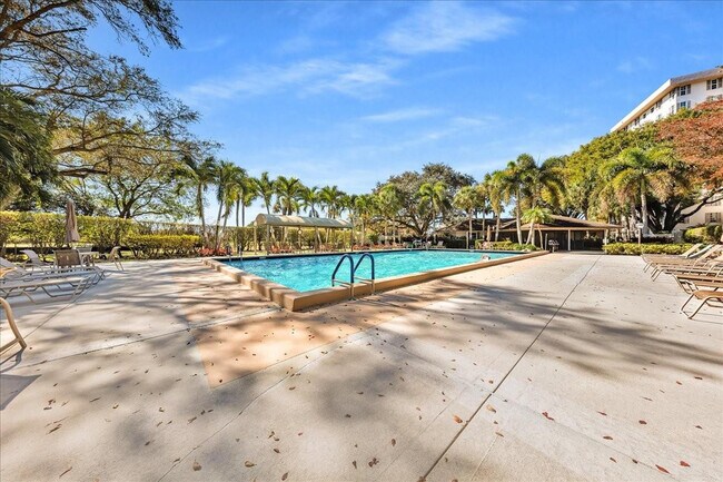 Building Photo - 3520 Oaks Way