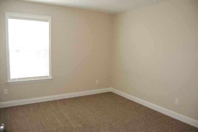 Building Photo - 625 Boone Ct