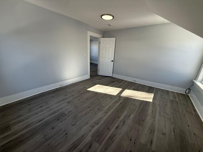 Building Photo - 61 Goddard St