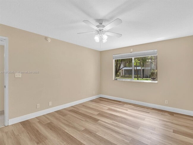 Building Photo - 612 Gardens Dr