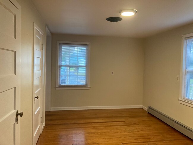 Building Photo - Cute 2 bedroom house in the countryside of Greencastle