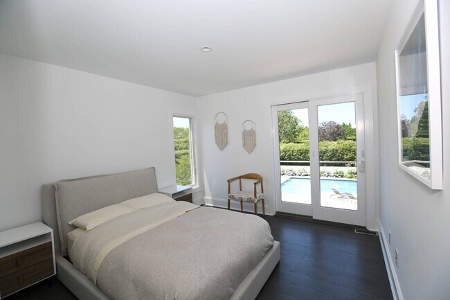 Building Photo - 117 Erica's Ln