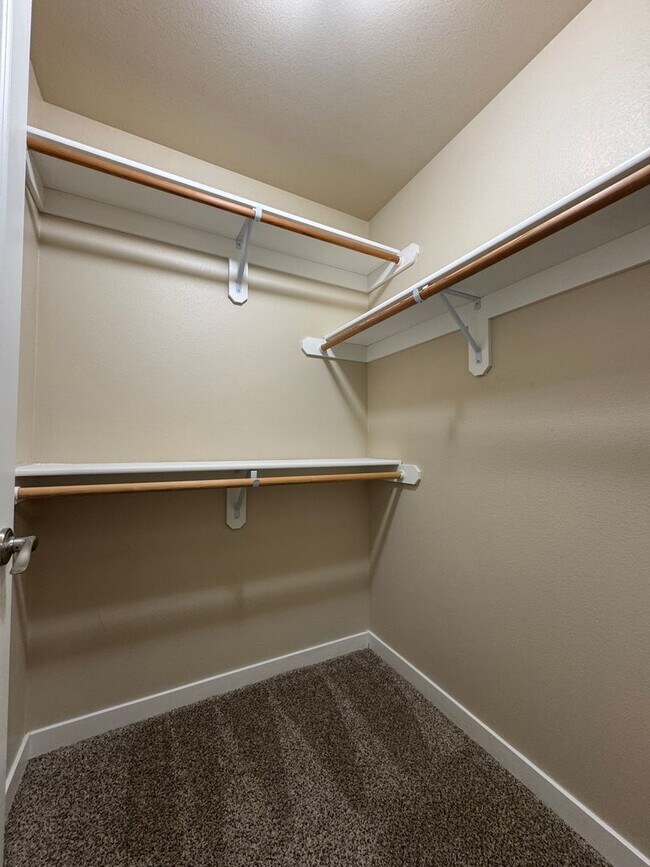 Building Photo - Cambridge Place I - 2239