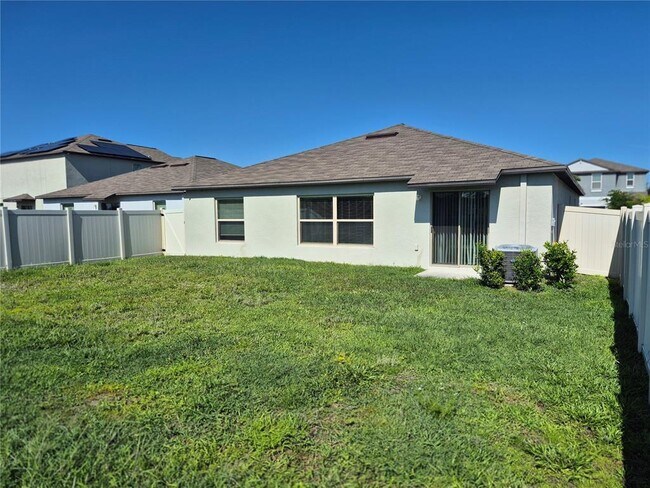 Building Photo - 7033 King Crk Dr