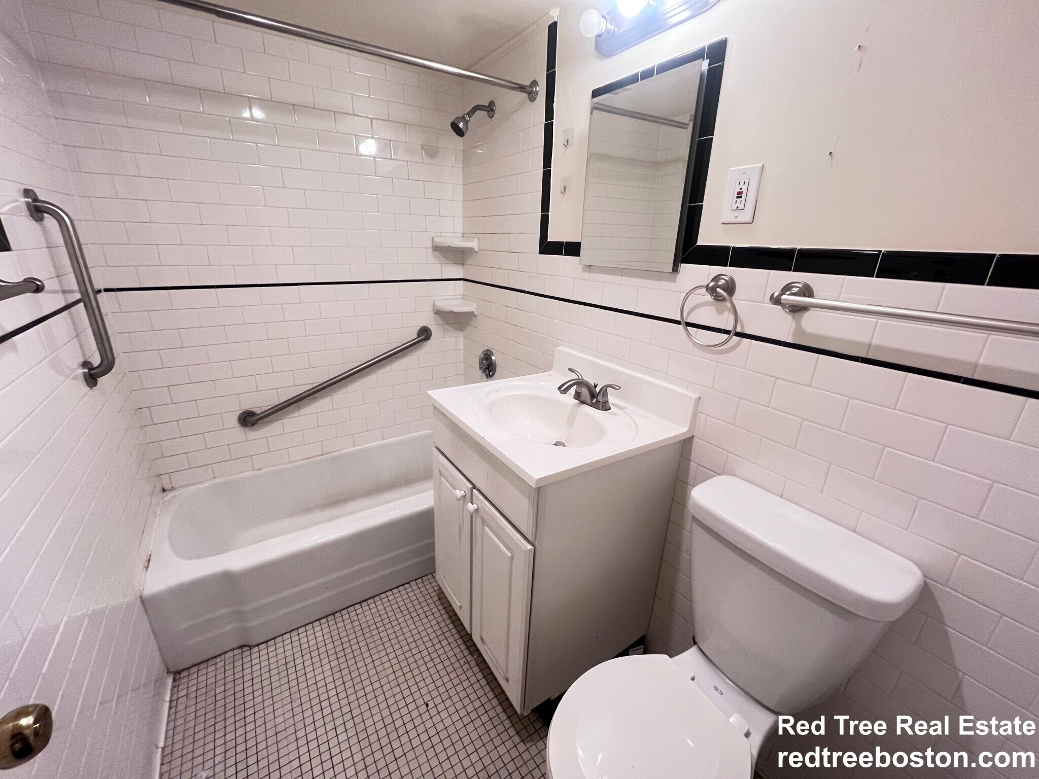 Building Photo - 101 Monmouth St