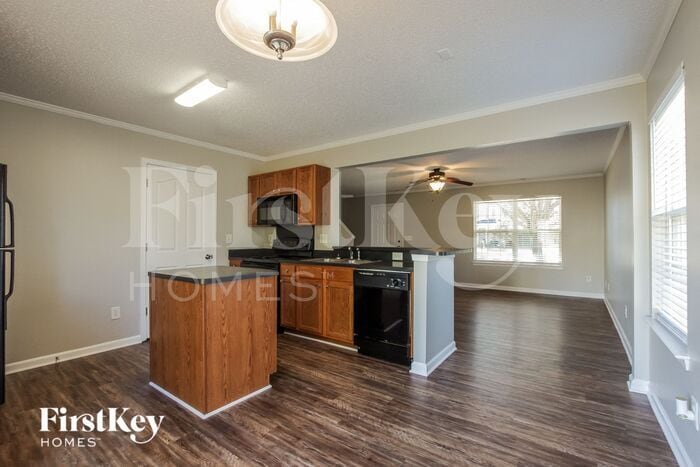 Building Photo - 5547 Mt Mansfield Rd