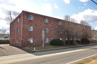 Building Photo - Fox Chase Apartments