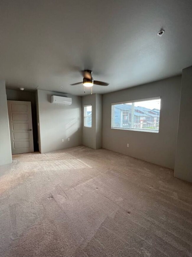 Building Photo - 3 Bedroom Townhouse in Ho'opili in Ewa Beach