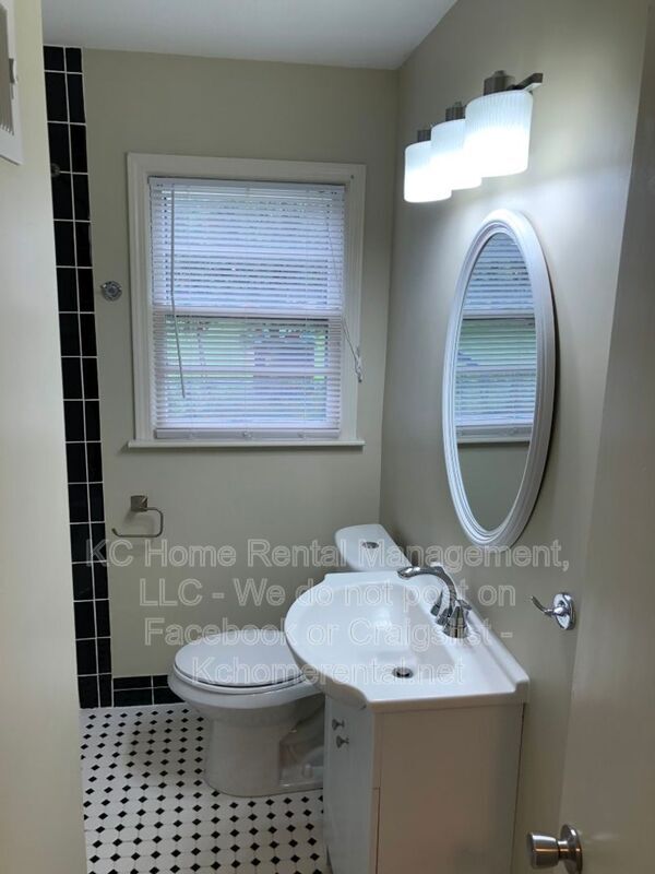 Building Photo - 5311 Reeds Rd