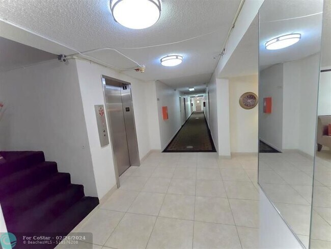 Building Photo - 6600 Cypress Rd