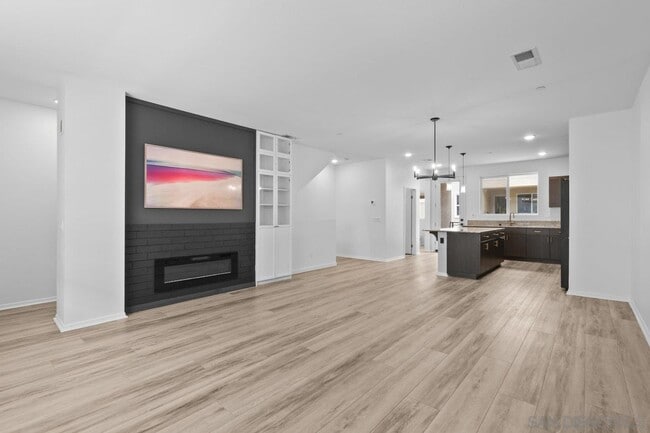 Building Photo - 5212 Beachfront Cove