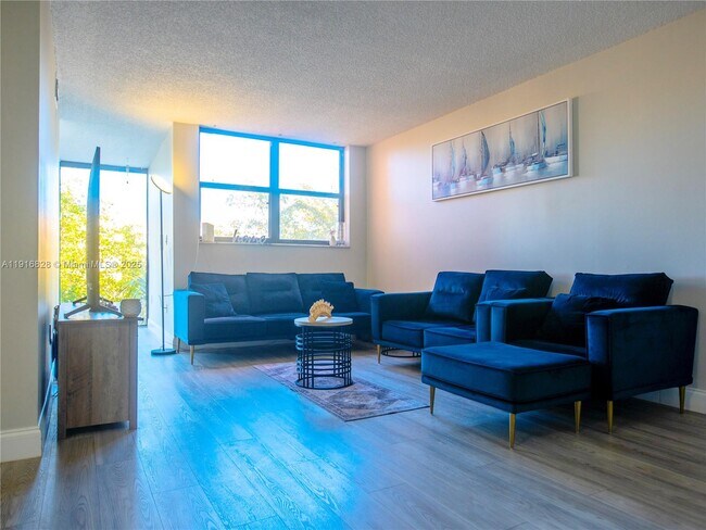 Building Photo - 9400 W Flagler St