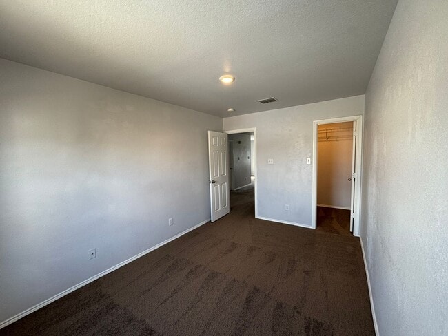 Building Photo - 2-Story Home on a Corner Cul-de-Sac in Wes...