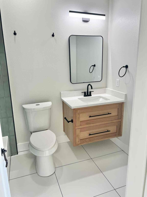 Building Photo - 902 NW Ave K