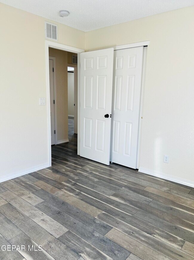 Building Photo - 14424 Jacinto Ramos Ave