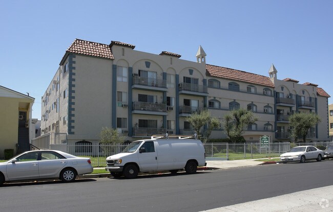 Building Photo - 233 S Hobart Blvd