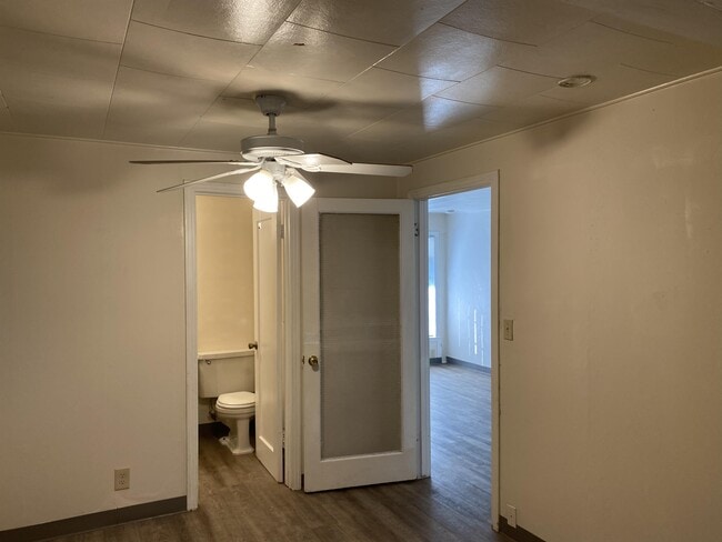 Building Photo - 517 Dawn Dr