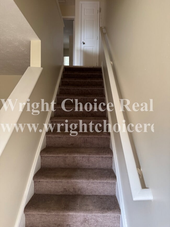 Building Photo - 2256 Wellington Cir