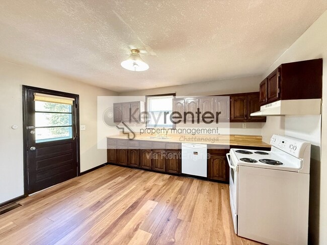 Building Photo - 3806 Kellys Ferry Rd