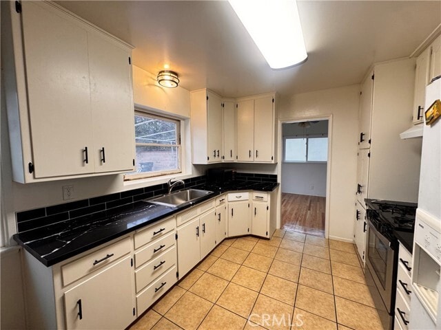 Building Photo - 832 W Granada Ct
