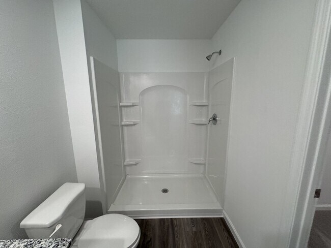 Building Photo - "Charming 4-Bedroom Home in Spring Hill, F...