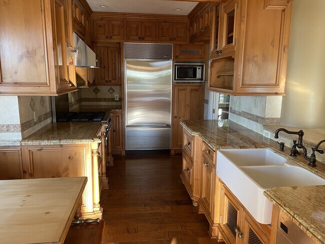 Building Photo - 1012 Cheltenham Rd