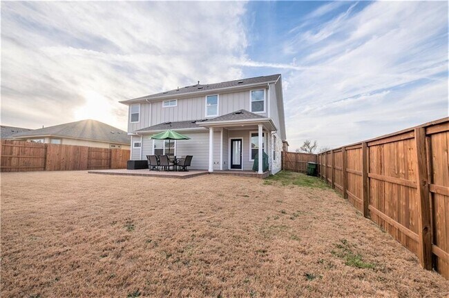 Building Photo - 5501 Bonneville Bend