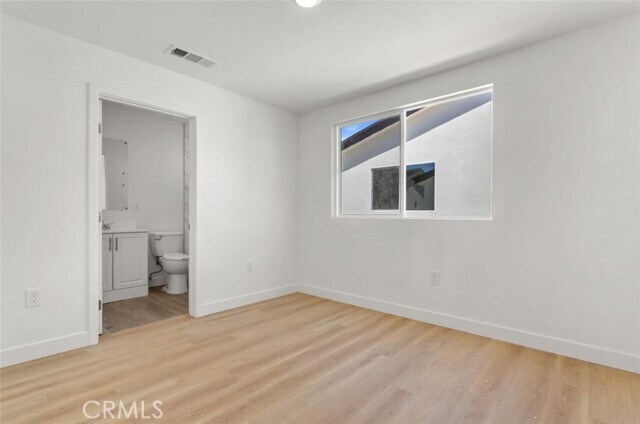 Building Photo - 705 W 80th St